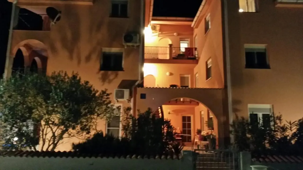 Villa Claudia Povljana Appartamento