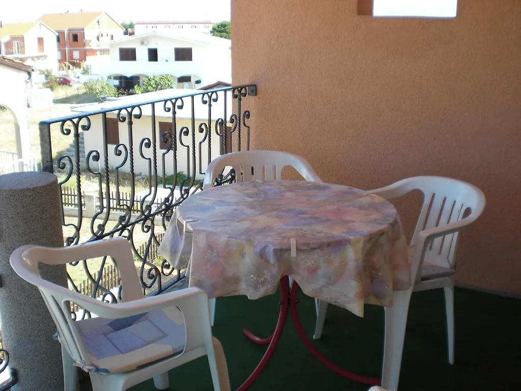 Villa Claudia Povljana 0*,
